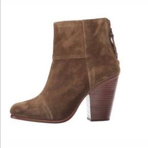 EUC- Rag & Bone ‘Newbury’ Suede Back Zip Ankle Boot